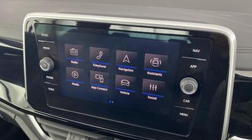 2025 Volkswagen TSI R-Line DSG 2WD Euro 6 2-door (Blue) - Image: 18