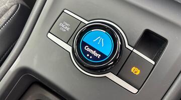 2025 Volkswagen ETSI MHEV Life DSG Euro 6 5-door (Red) - Image: 14