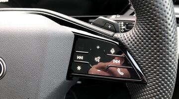 2025 Audi 2.0 TDI S line S Tronic Euro 6 5-door (Blue) - Image: 26