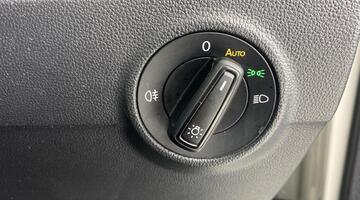 2022 Volkswagen 1.0 TSI Life Euro 6 5-door (Grey) - Image: 19