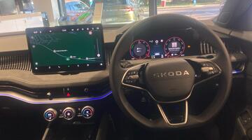 2025 Škoda TSI iV 25.7kWh SportLine DSG Euro 6 5-door (Black) - Image: 9