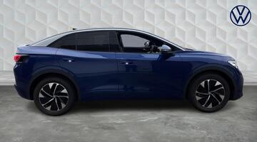 2025 Volkswagen Pro 77kWh Match Auto 5-door (Blue) - Image: 4