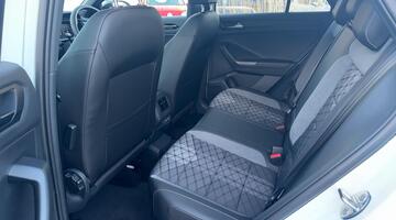 2025 Volkswagen TSI Black Edition Plus DSG Euro 6 5-door (White) - Image: 16