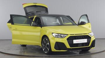 2023 Audi TFSI 35 Black Edition Sportback S Tronic Euro 6 5-door (Yellow) - Image: 9