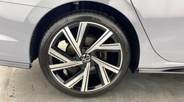 2023 Volkswagen ETSI MHEV R-Line DSG Euro 6 5-door (Grey) - Image: 28