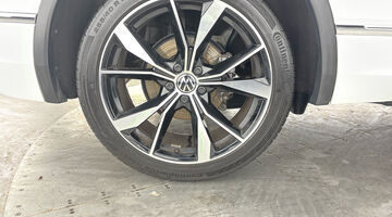 2025 Volkswagen TSI R-Line DSG Euro 6 5-door (White) - Image: 37