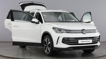 2024 Volkswagen ETSI MHEV Elegance DSG Euro 6 5-door (White) - Image: 9