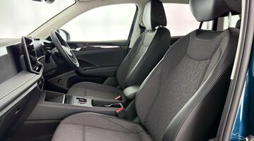 2025 Volkswagen TSI eHybrid 19.7kWh Match DSG Euro 6 5-door (Blue) - Image: 39