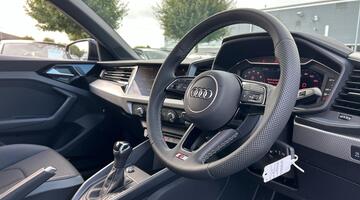 2025 Audi 1.0 TFSI 30 S line Sportback S Tronic Euro 6 5-door (Black) - Image: 13