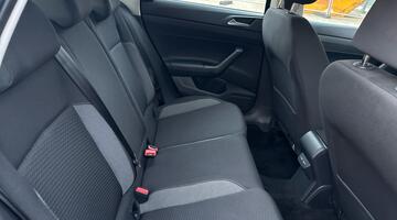 2022 Volkswagen 1.0 EVO Life Euro 6 5-door (Black) - Image: 17