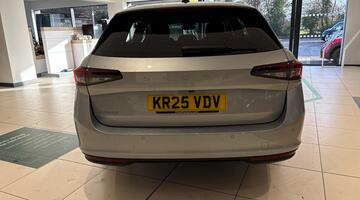 2025 Škoda 2.0 TDI SE Technology DSG Euro 6 5-door (Silver) - Image: 15