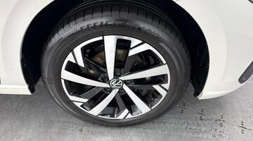 2025 Volkswagen 1.0 TSI Match Euro 6 5-door (Grey) - Image: 5