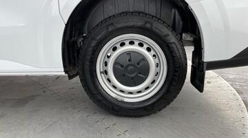 2025 Volkswagen T32 65kWh Commerce Plus Auto RWD SWB 5-door (White) - Image: 26