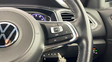 2021 Volkswagen TSI EVO R-Line DSG Euro 6 5-door (Red) - Image: 23