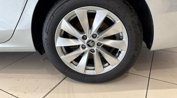 2025 Škoda 2.0 TDI SE Technology DSG Euro 6 5-door (Silver) - Image: 20