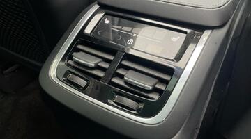 2024 Volvo 2.0 B5 MHEV Plus Auto 4WD Euro 6 5-door (Grey) - Image: 38