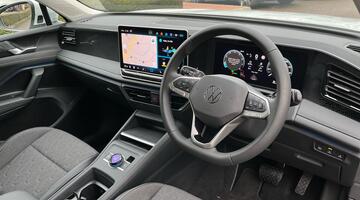 2025 Volkswagen ETSI MHEV Match DSG Euro 6 5-door (White) - Image: 6