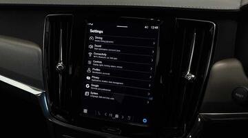 2025 Volvo 2.0h T6 18.8kWh Plus Auto Euro 6 5-door (Blue) - Image: 34