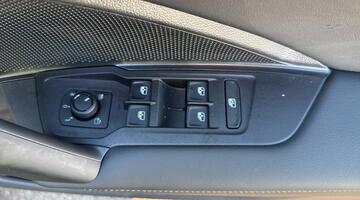 2025 Volkswagen 2.0 TDI Life DSG Euro 6 5-door (Black) - Image: 20