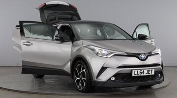 2017 Toyota VVT-h Dynamic CVT Euro 6 5-door (Silver) - Image: 9