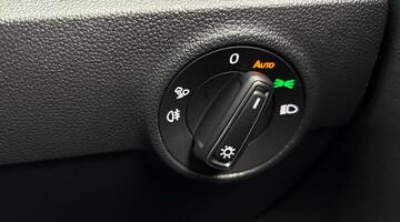 2025 Volkswagen 2.0 TSI R DSG 4Motion Euro 6 5-door (Black) - Image: 20