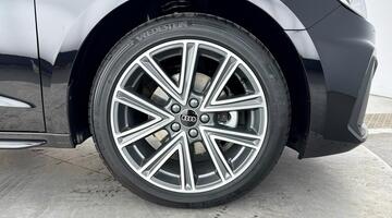 2025 Audi TFSI 35 S line Sportback S Tronic Euro 6 5-door (Black) - Image: 5