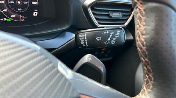 2025 CUPRA ETSI Shadow Edition DSG Euro 6 5-door (Blue) - Image: 26