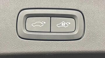 2025 Volvo 2.0 B4 MHEV Plus DCT Auto Euro 6 5-door (Blue) - Image: 18