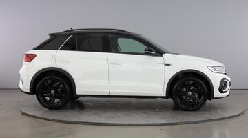 2025 Volkswagen TSI Black Edition Euro 6 5-door (White) - Image: 4