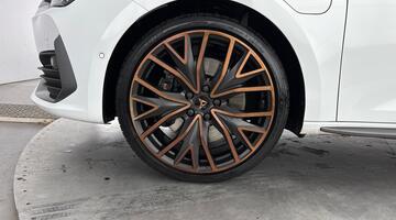 2024 CUPRA EHybrid 12.8kWh VZ2 Design Edition DSG Euro 6 5-door (White) - Image: 42