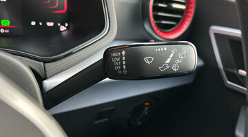 2025 SEAT 1.0 TSI FR DSG Euro 6 5-door (Blue) - Image: 26