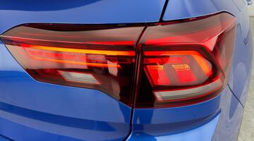 2023 Volkswagen TSI R-Line DSG 2WD Euro 6 2-door (Multicolour) - Image: 29