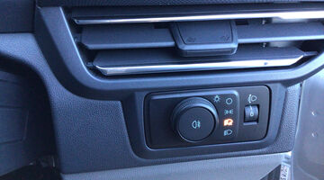 2025 Ford 2.0 300 EcoBlue Limited Auto LH1 Euro 6 5-door (Silver) - Image: 14