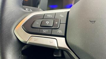 2025 Volkswagen 1.0 TSI Match Euro 6 5-door (Blue) - Image: 23