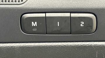 2022 Volvo 2.0 B4 MHEV Plus DCT Auto Euro 6 5-door (Silver) - Image: 25