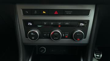 2022 SEAT TSI EVO FR Euro 6 5-door (Black) - Image: 34