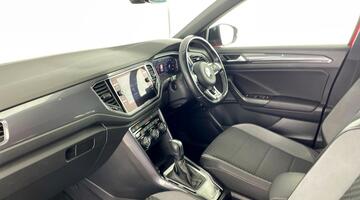 2021 Volkswagen TSI EVO R-Line DSG Euro 6 5-door (Red) - Image: 2