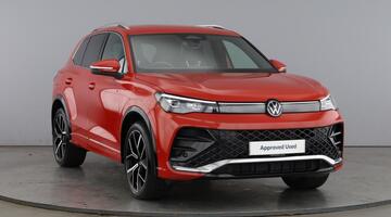 2025 Volkswagen 2.0 TDI R-Line DSG Euro 6 5-door (Red) - Image: 1