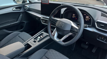 2025 SEAT EHybrid 25.8kWh FR DSG Euro 6 5-door (Black) - Image: 7