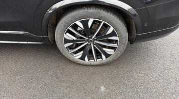 2025 Volvo 2.0 T8 18.8kWh Ultra Dark Auto 4WD Euro 6 5-door (Black) - Image: 37