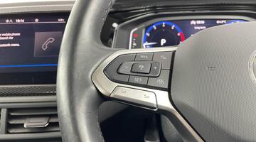 2022 Volkswagen 1.0 TSI Life DSG Euro 6 5-door (Unlisted) - Image: 24