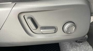 2024 Volvo 2.0 B3 MHEV Ultra Dark DCT Auto Euro 6 5-door (Blue) - Image: 16