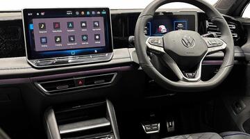 2025 Volkswagen TSI eHybrid 19.7kWh R-Line DSG Euro 6 5-door (Silver) - Image: 2