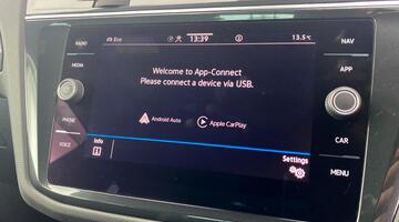 2024 Volkswagen TSI R-Line Edition DSG Euro 6 5-door (Blue) - Image: 22