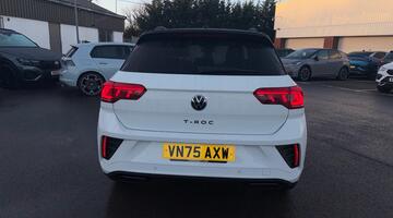 2025 Volkswagen TSI Black Edition Plus DSG Euro 6 5-door (White) - Image: 11