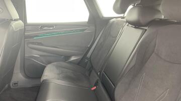 2025 Volkswagen Pro S 86kWh Match Plus Tourer Auto 5-door (Black) - Image: 35