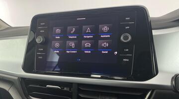 2022 Volkswagen 1.0 TSI Life Euro 6 5-door (Grey) - Image: 18