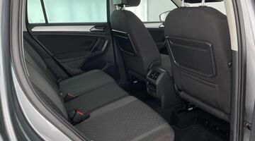 2018 Volkswagen 2.0 TDI SE Navigation DSG Euro 6 5-door (Grey) - Image: 28