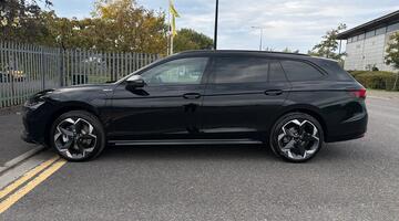 2025 Škoda 2.0 TSI SportLine DSG Euro 6 5-door (Black) - Image: 11