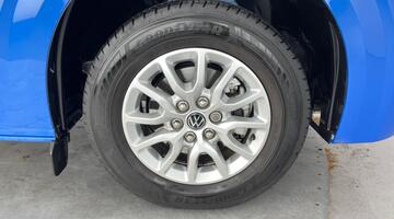 2025 Volkswagen 2.0 TDI T30 Commerce Pro Auto FWD SWB Euro 6 5-door (Blue) - Image: 5